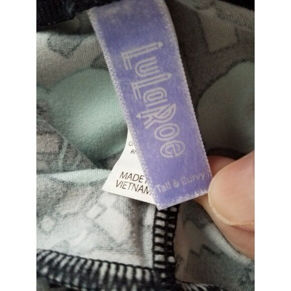 Plus Tall & Curvy LuLaRoe Leggings Disney Minnie Mouse Black & Teal - Picture 6 of 6